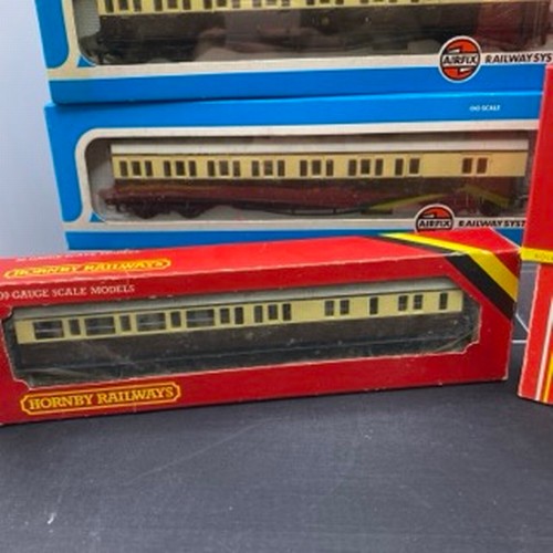 152 - Attractive Chocolate and Cream GWR coaches OO gauge both Hornby and Airfix boxed and ready-to-roll. ... 