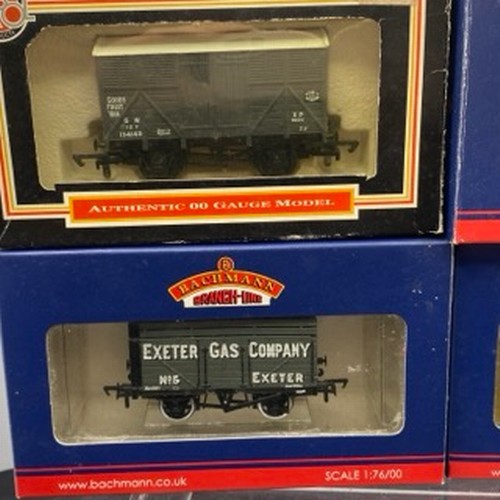 117 - 7 boxed and 4 un-boxed 'OO' gauge Bachmann Private owner wagons, Hornby and Dapol Fruit van and Catt... 