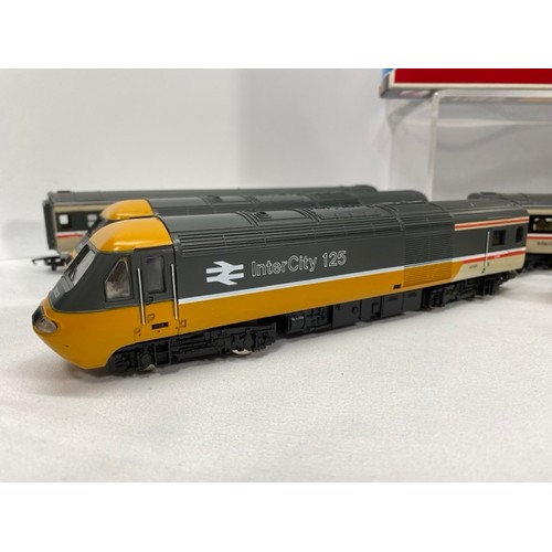 153 - 2 Hornby Intercity 125 locomotives with dummy cars, plus six more coaches. OO gauge. Two each of Loc... 