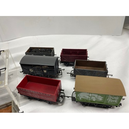 159 - 26 OO gauge Private Owner and other Interesting wagons, including Private Owners Bestwood (5), J.K.H... 