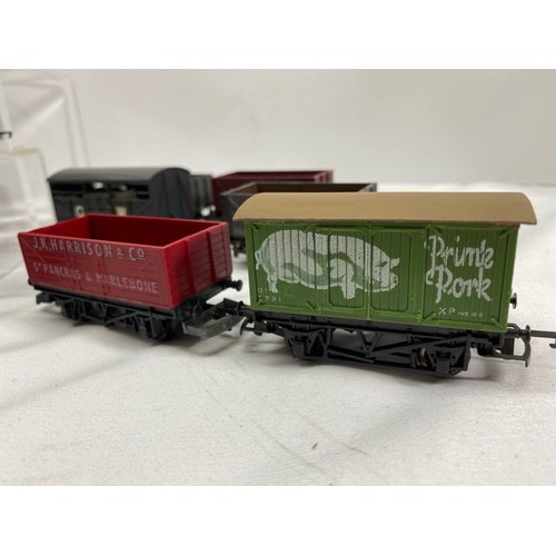 159 - 26 OO gauge Private Owner and other Interesting wagons, including Private Owners Bestwood (5), J.K.H... 