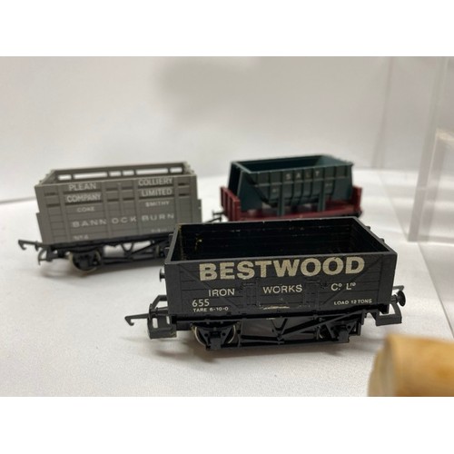 159 - 26 OO gauge Private Owner and other Interesting wagons, including Private Owners Bestwood (5), J.K.H... 