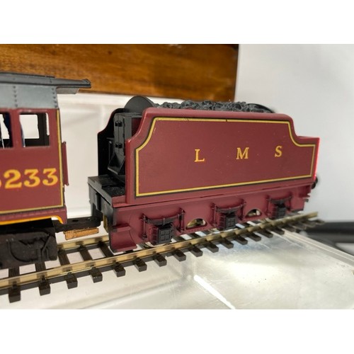 140 - Hornby LMS 8P Coronation 4-6-2 (Maroon) 