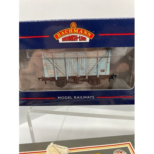 122 - 12 OO Gauge Rolling-stock, four boxed and seven unboxed. Includes kit-built highly detailed Prestwin... 