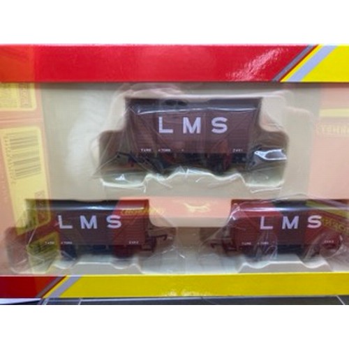 120 - 10 Hornby OO gauge Wagons LMS Livery, Wagons and Boxes appear as new, includes Hornby R6821 Appleby ... 