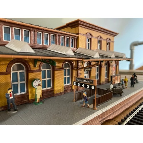 173 - An epic Railway station scene pre-built and ready for your layout, Kibri 39373 Bahnhofbonn HO/OO gau... 