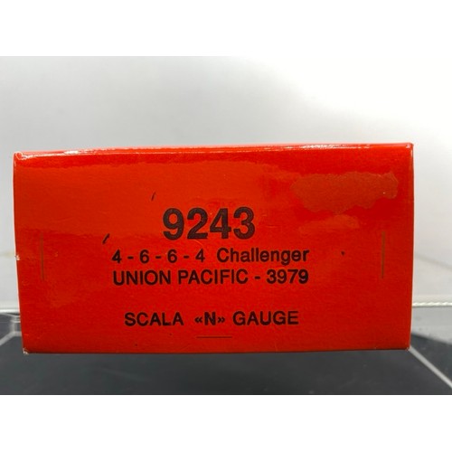 247 - Rivarossi 9243 4-6-6-4 Challenger Union Pacific #3979 - Articulated locomotive, N gauge , packaging ... 