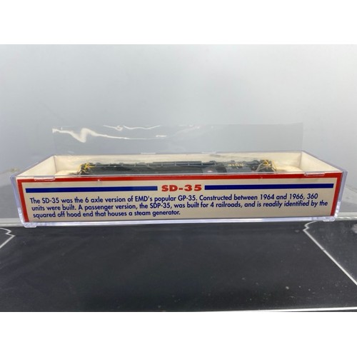 253 - Atlas Loco 49421 SD-35 Pennsylvania #6018 N gauge Instructions, Looks unused, Lights, Tested Runner ... 