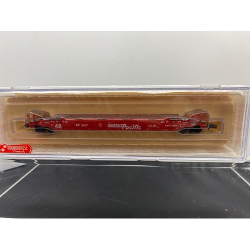 260 - N gauge Rolling Stock - Athearn 23528 UTC 33k LPG tank car, Roundhouse Husky Stack 8476 SP, Con-Cor ... 