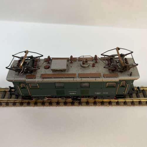 272 - Fleischmann Class E32 Electric locomotive DB 132101-7 (possibly ref 7369) Pantographs N gauge Unboxe... 