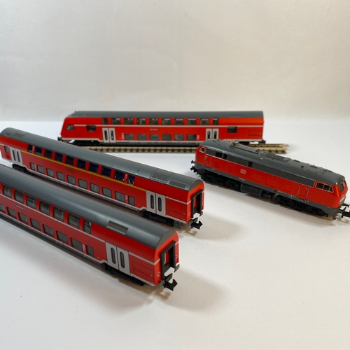 273 - Fleischmann DB 218 301-0 Diesel Loco together with three Fleischmann double-decker cars N Gauge Un-b... 