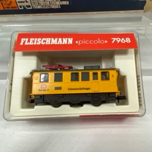 282 - Two Pantograph Railcars 'N Gauge' Tester Runners, Fleischmann Piccolo 7968 DC Case Very Good (VG), L... 