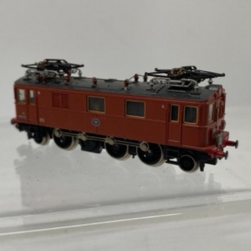 275 - Five Electric Rail Cars and Locomotives 'N Gauge' with Pantographs, Fleischmann Piccolo 7306 Alpine ... 