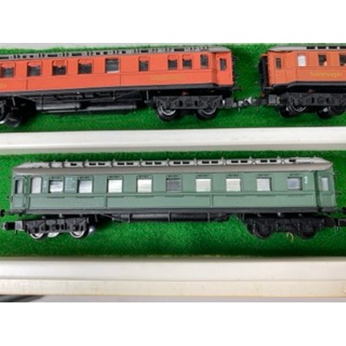 310 - A Dealer tray of 'N Gauge' European Coaches/Cars/Voitures, SNCF, DB and others featured, Seven unifo... 