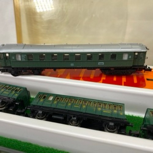 311 - A Dealer tray of 'N Gauge' mainly (I suspect all) European Coaches/Cars/Voitures, SNCF, DB and other... 