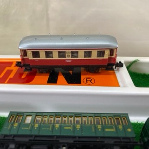 311 - A Dealer tray of 'N Gauge' mainly (I suspect all) European Coaches/Cars/Voitures, SNCF, DB and other... 