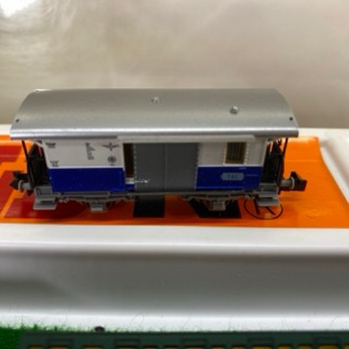 311 - A Dealer tray of 'N Gauge' mainly (I suspect all) European Coaches/Cars/Voitures, SNCF, DB and other... 