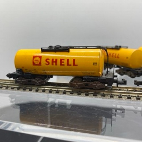 236 - A Rake of Six Shell Bogie Tankers 'N Gauge' Minitrix Electric Made in West Germany, Deutsche Shell H... 