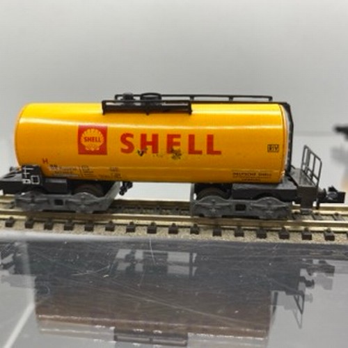 236 - A Rake of Six Shell Bogie Tankers 'N Gauge' Minitrix Electric Made in West Germany, Deutsche Shell H... 