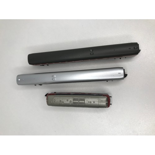 330 - Z Gauge/Scale Marklin mini-club 8875 DB 216 025-7 Diesel Locomotive and matching colour Maroon DB Sp... 