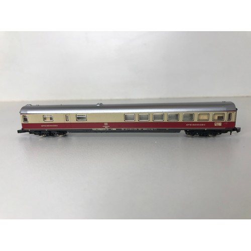 332 - Z Gauge/Scale Marklin mini-club 8853 DB 120 001-3 Electric Locomotive and Rake of Three matching col... 