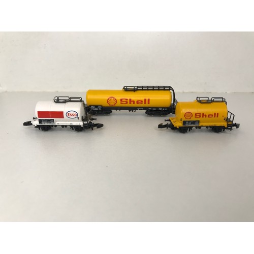 333 - Z Gauge/Scale Marklin mini-club 8854 DB 103 113-7 Electric Locomotive and train of Ten Wagons and Ta... 