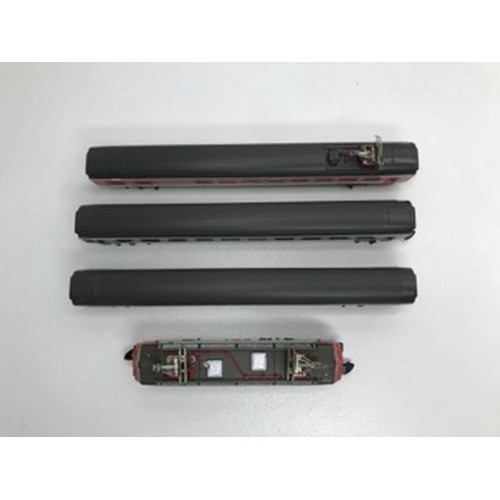 335 - Z Gauge/Scale Marklin mini-club 8823 SBB CFF FFS 10102 Electric Locomotive and Rake of Three SBB CFF... 