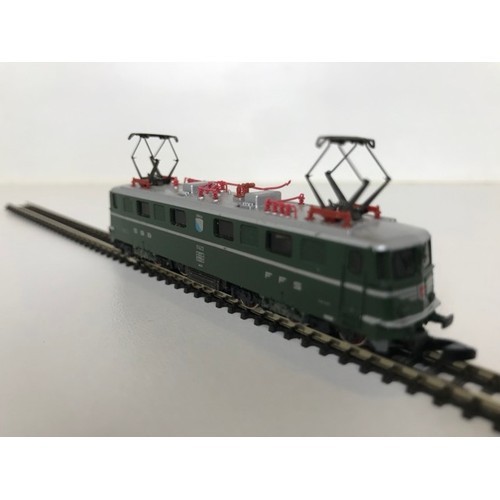 336 - Z Gauge/Scale Marklin mini-club 8850 SBB CFF FFS Swiss Class Ae 6/6 #11412 Electric Locomotive and R... 