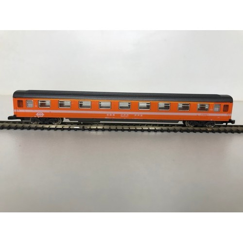 336 - Z Gauge/Scale Marklin mini-club 8850 SBB CFF FFS Swiss Class Ae 6/6 #11412 Electric Locomotive and R... 