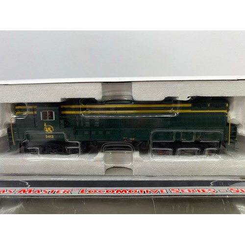 342 - Atlas HO item #7818 Train Master Locomotive Jersey Central (Ph.2) - Road #2413 DCC Ready, Lights, Te... 