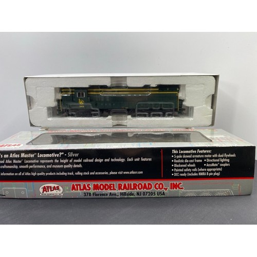 342 - Atlas HO item #7818 Train Master Locomotive Jersey Central (Ph.2) - Road #2413 DCC Ready, Lights, Te... 