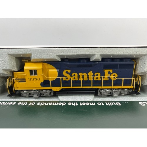 343 - Kato Locomotive HO gauge EMD GP35 Phase 1C 37-3005 Sante Fe #3356, Bi-directional Lights, Tested Run... 