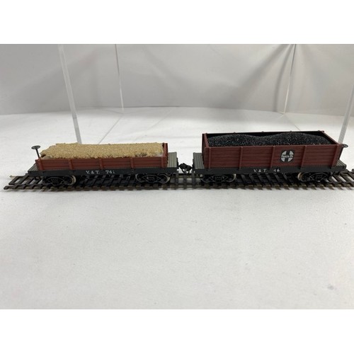 353 - 9 Pocher HO Freight Rolling-Stock, Pocher Made in Italy, Super Detail, Flatbed with Cargo, Ready-to-... 