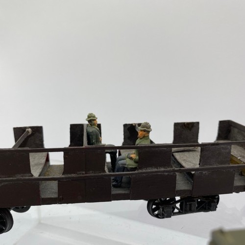 364 - Two On16.5 type Engines with passenger carriage(s) and figures including a cat (1:43.5 scale) runs o... 