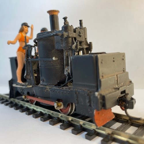 362 - Six On16.5 cute and cheeky little locos and engines of metal construction each with enthusiastic dri... 