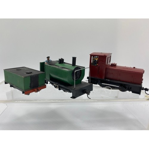 370 - Two On16.5 locomotives of metal & plastic construction each with driver. (1:43.5 scale) runs on OO/H... 