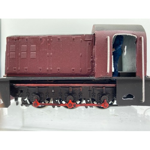 377 - Two On16.5 locomotives of plastic construction both with drivers. (1:43.5 scale) runs on OO/HO track... 