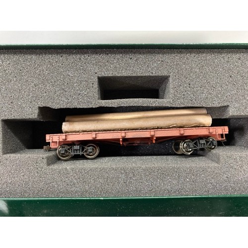 402 - On30 Six Spectrum/Bachmann Interesting and Customised Railroad Cars/Wagons, includes Flat Cars and G... 