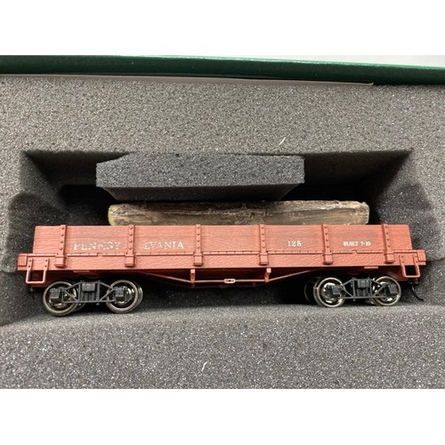 402 - On30 Six Spectrum/Bachmann Interesting and Customised Railroad Cars/Wagons, includes Flat Cars and G... 