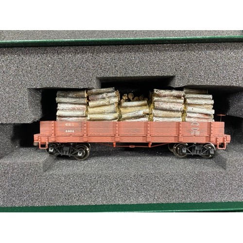 402 - On30 Six Spectrum/Bachmann Interesting and Customised Railroad Cars/Wagons, includes Flat Cars and G... 