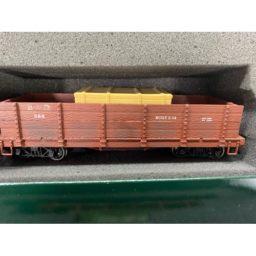 403 - On30 Five Spectrum/Bachmann Interesting and Customised Railroad Cars/Wagons, includes Flat Cars and ... 