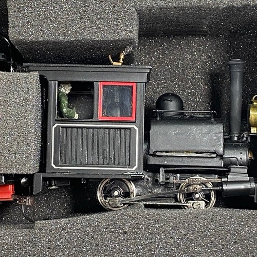 394 - On30 Gauge 0-4-0 Porter American Steam Loco and modified Caboose with lighting from Spectrum by Bach... 