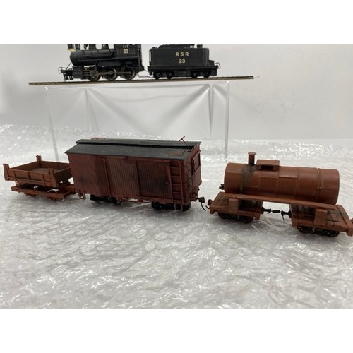 406 - On30 Steam Locomotive and Seven Rolling Stock North American scene, Loco 0-6-0 RSR 23 with tender mo... 