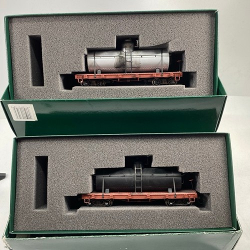 407 - On30 Spectrum/Bachmann 27198 & 27199 Tank Cars, Black Painted and Unlettered and Silver Painted and ... 