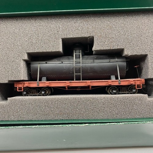 407 - On30 Spectrum/Bachmann 27198 & 27199 Tank Cars, Black Painted and Unlettered and Silver Painted and ... 