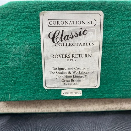 202 - Coronation Street Classic collectables by John Hine with cobbled base plinth - complete (10) 4700g