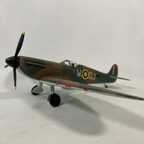 502 - Air Signature 99088 Spitfire Mk.5 1:48 Battle of Britain, Corgi Vulcan (tip bent) and 'Tally Ho!' Ma... 