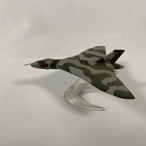 502 - Air Signature 99088 Spitfire Mk.5 1:48 Battle of Britain, Corgi Vulcan (tip bent) and 'Tally Ho!' Ma... 