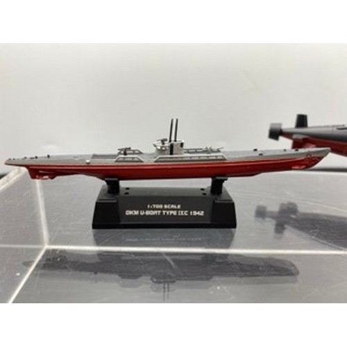 525 - Five Easy Model 1:700 scale U-Boats and submarines, includes USS SSN-21 SeaWolf, Oyashio Class, PLA ... 