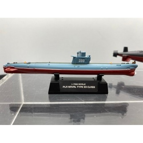 525 - Five Easy Model 1:700 scale U-Boats and submarines, includes USS SSN-21 SeaWolf, Oyashio Class, PLA ... 